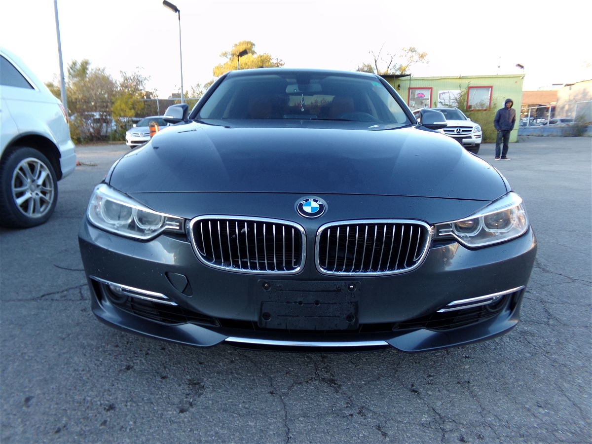 2013 - BMW - 3-Series - WBA3B3C53DF541477