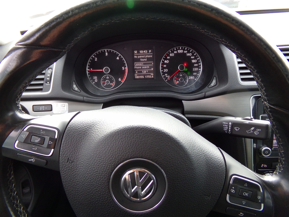 2015 - Volkswagen - Passat - 1VWBV7A37FC034288