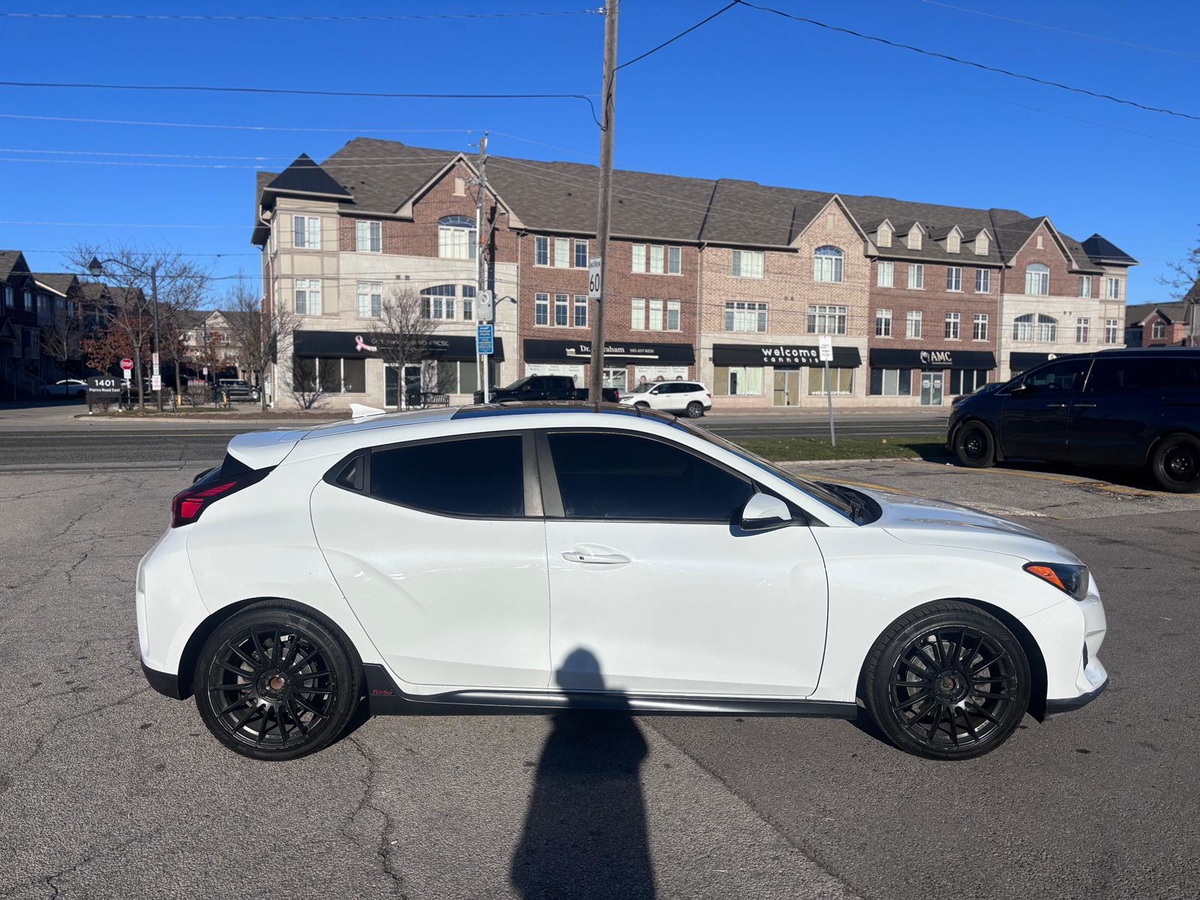 2019 Hyundai Veloster