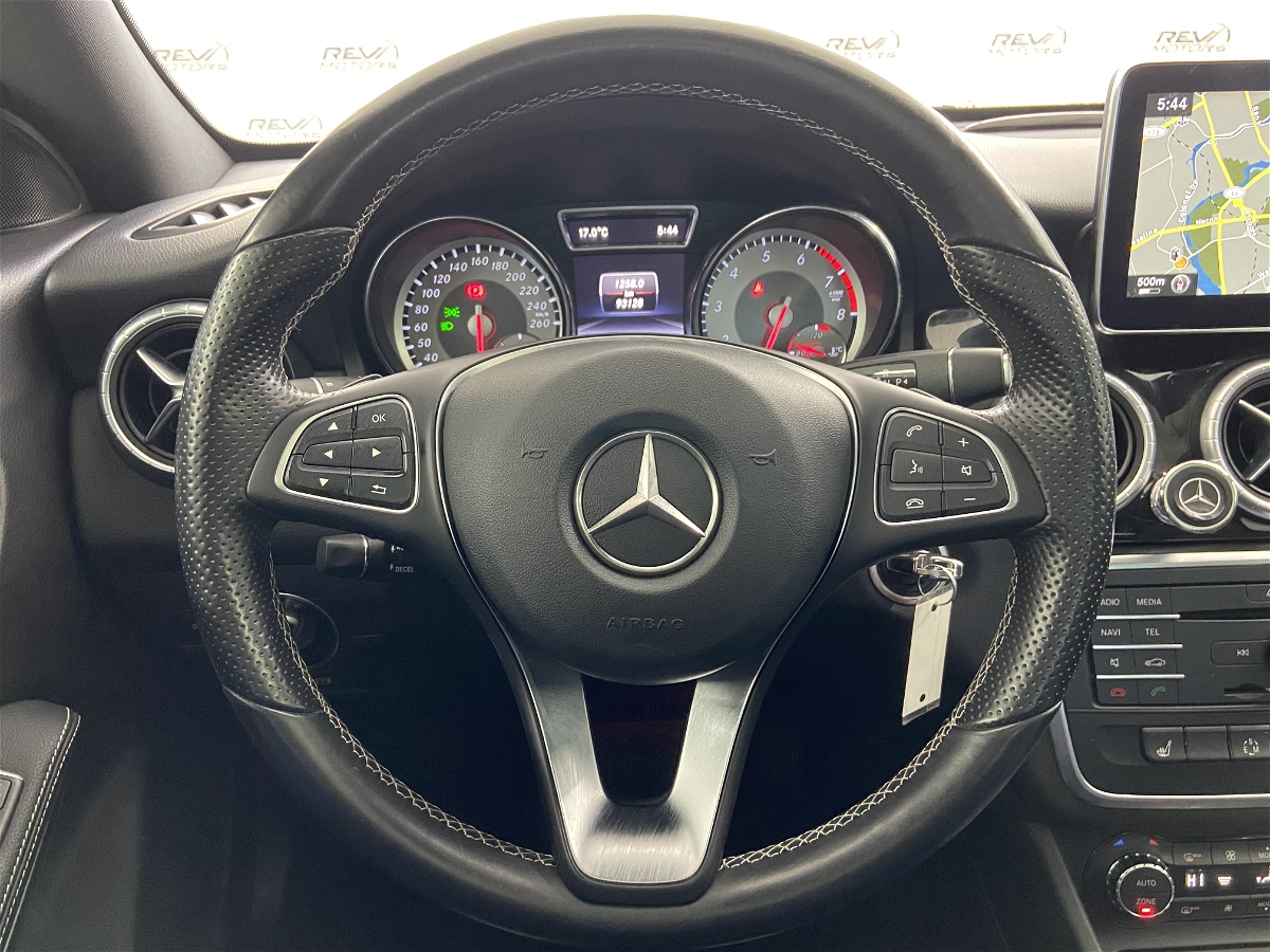 2015 - Mercedes-Benz - CLA-Class - WDDSJ4GB8FN224672