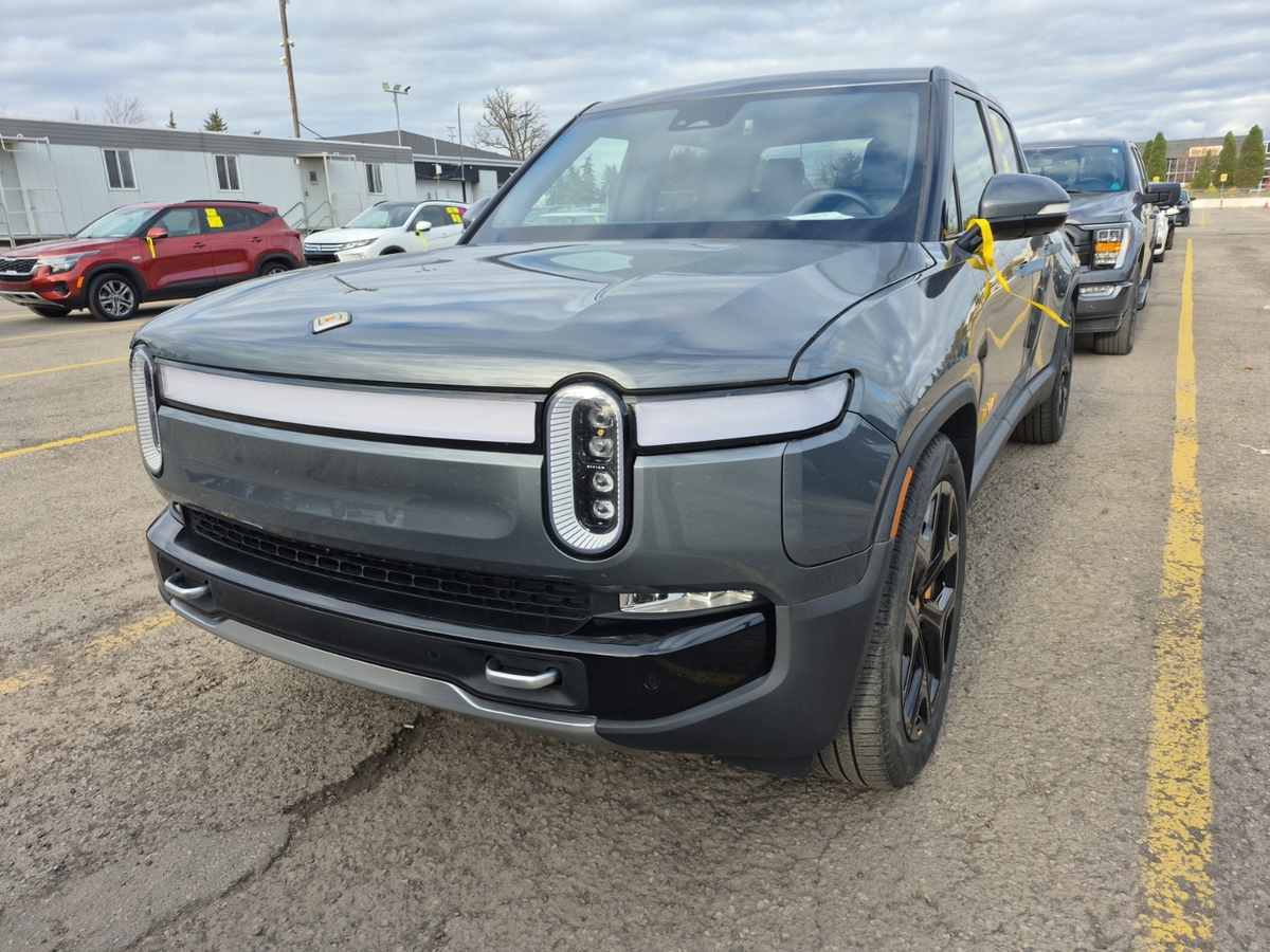 2024 Rivian R1T
