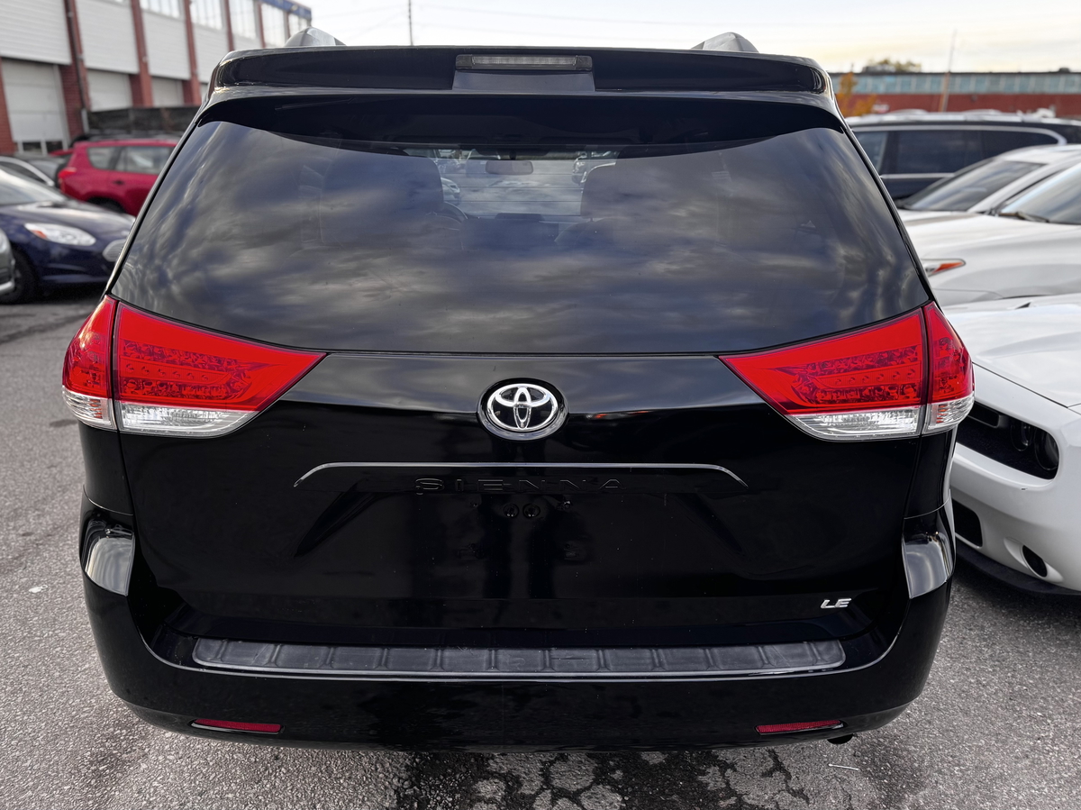 2011 Toyota Sienna