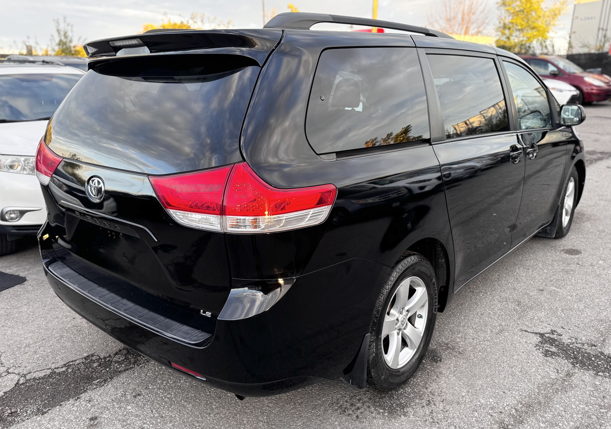 2011 Toyota Sienna